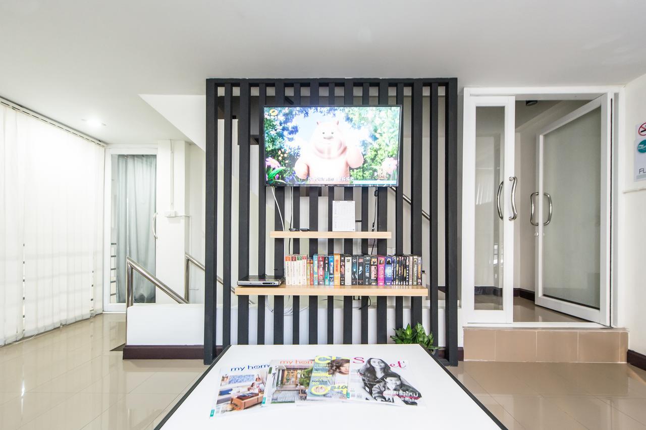 Full stop. Hostel Chiang Mai Exterior foto
